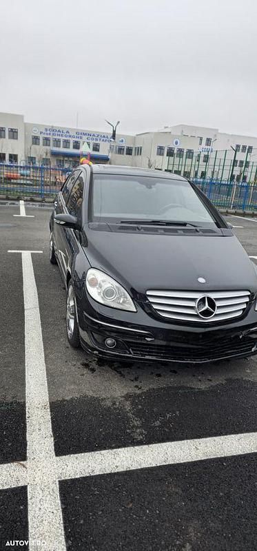 Second-hand Mercedes B200 140 CP (102 kW) 2006 Culoarenegru Monovolum