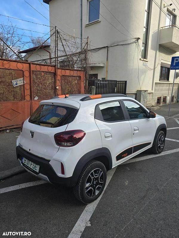 Second-hand Dacia Spring Expression 33 kW (45 CP) 2022 Culoarealb Hatchback