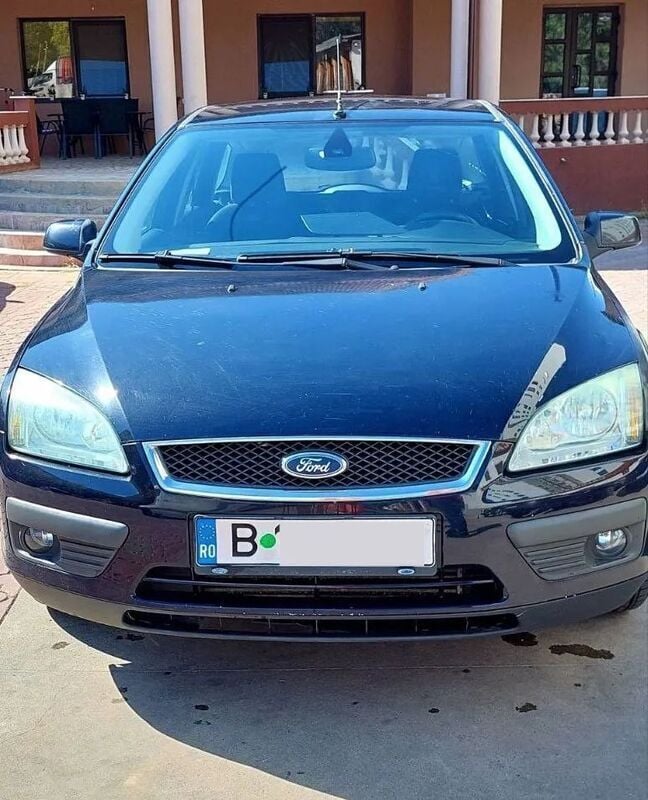 Albastru Utilizat 2006 Ford Focus Ghia Break | 1.990 EUR (Preț OK) - Imagine 1/4