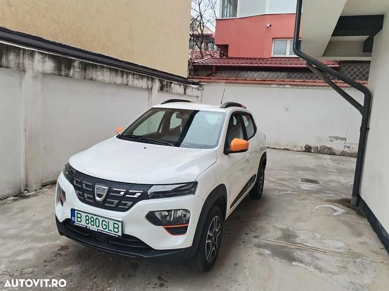 Alb Utilizat 2022 Dacia Spring Extreme Hatchback | 10.000 EUR (Preț bun) - Imagine 1/4