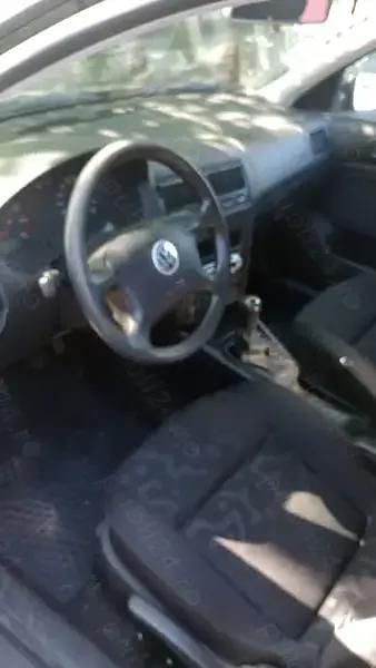 Utilizat 2000 VW Golf IV Hatchback | 900 EUR (Puțin scump) - Imagine 1/4