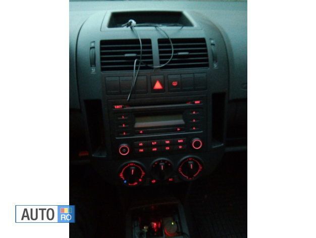 Alb Utilizat 2008 VW Polo Hatchback | 3.950 EUR (Scump) - Imagine 1/4