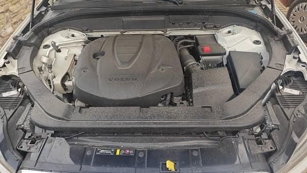 Utilizat 2019 Volvo XC60 SUV | 26.000 EUR (Preț bun) - Imagine 1/4