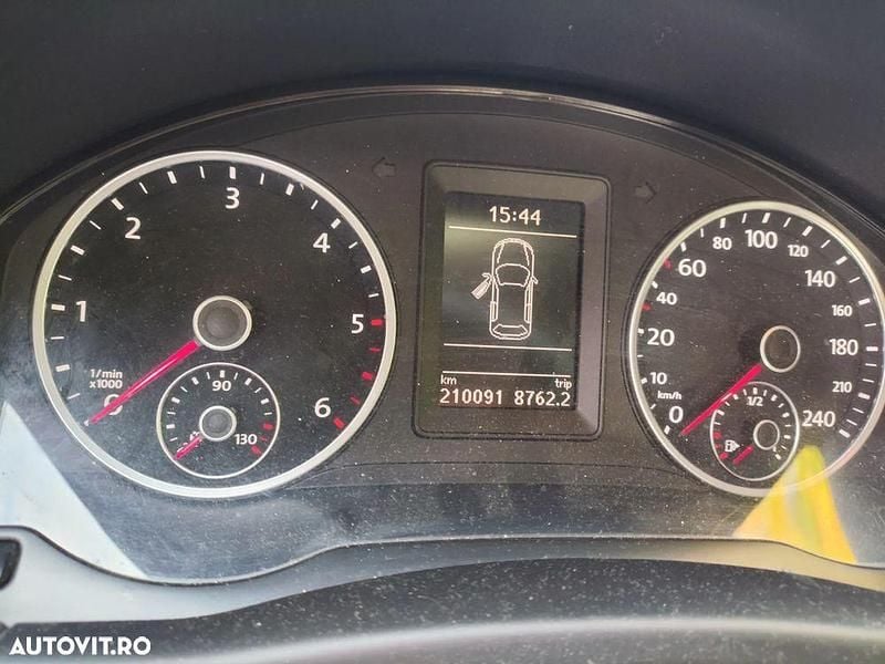 Culoarealb Utilizat 2015 VW Tiguan SUV | 9.600 EUR (Super Preț) - Imagine 1/4