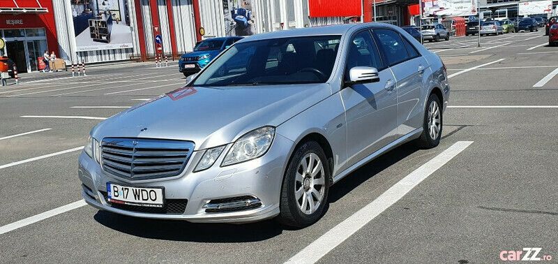 Gri Utilizat 2010 Mercedes E200 Berlinǎ | 6.500 EUR (Super Preț) - Imagine 1/4