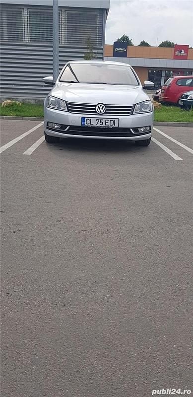 Gri Utilizat 2013 VW Passat Berlinǎ | 11.000 EUR - Imagine 1/4