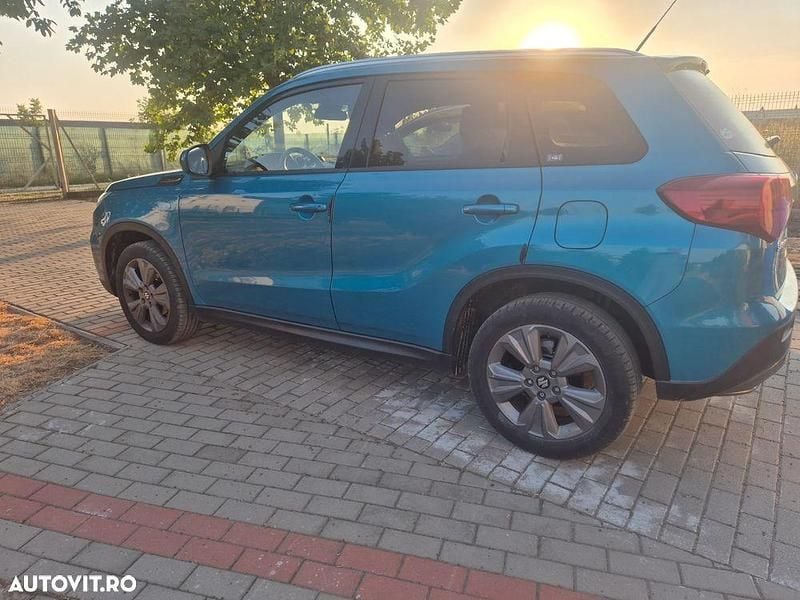 Culoarealbastru Utilizat 2019 Suzuki Vitara SUV | 15.000 EUR (Puțin scump) - Imagine 1/4