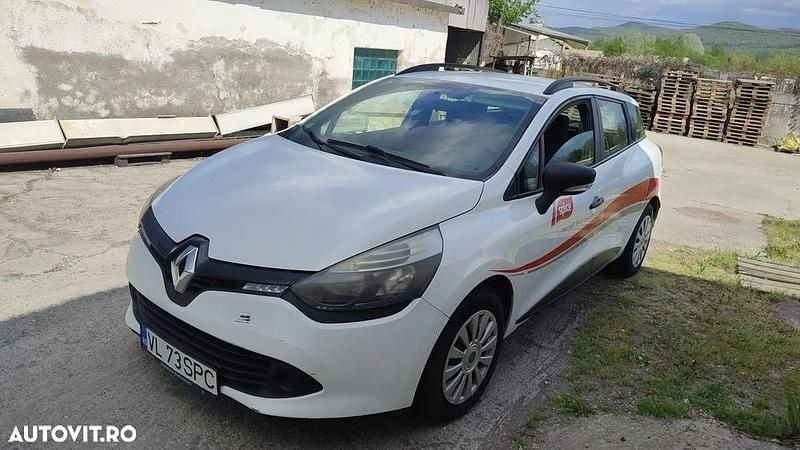 Alb Utilizat 2015 Renault Clio GrandTour Authentique Break | 4.300 EUR (Preț bun) - Imagine 1/4