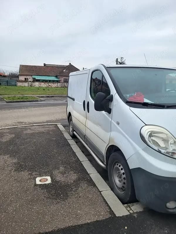 Second-hand Renault Trafic 150 CP (110 kW) 2009 Alb Monovolum