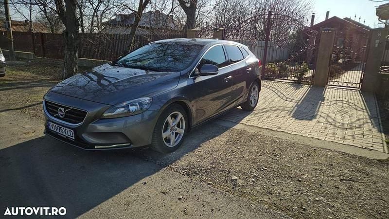 Culoaregri Second-hand 2014 Volvo V40 Kinetic Hatchback | 7.300 EUR (Preț OK) - Imagine 1/4