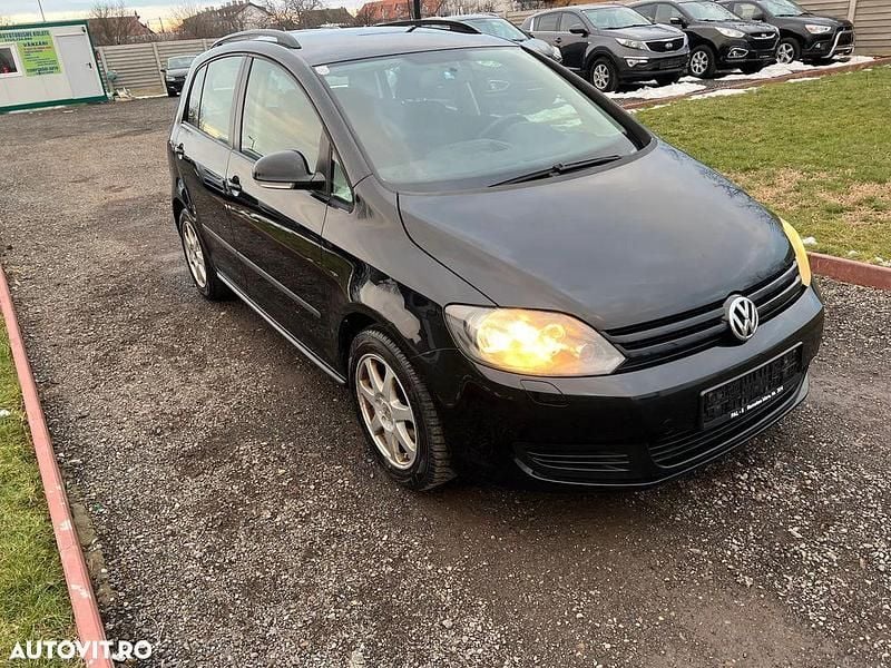 Culoarenegru Utilizat 2012 VW Golf VII Life Hatchback | 3.900 EUR (Super Preț) - Imagine 1/4