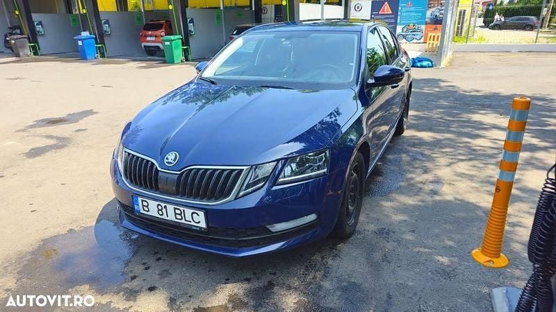 Albastru Utilizat 2017 Skoda Octavia Ambition Berlinǎ | 7.800 EUR (Super Preț) - Imagine 1/4