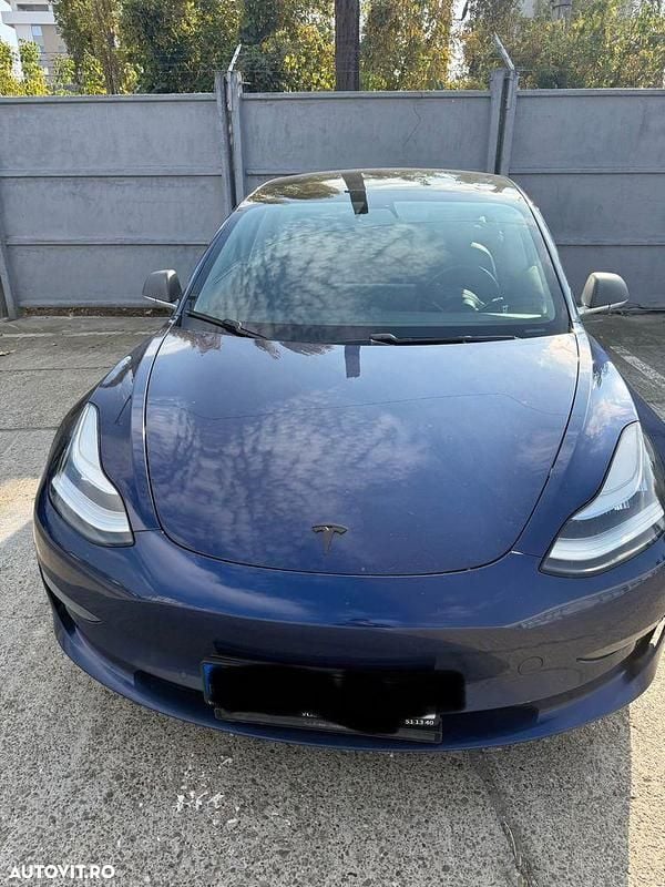 Culoarealbastru Utilizat 2019 Tesla Model 3 Berlinǎ | 20.000 EUR (Preț OK) - Imagine 1/4
