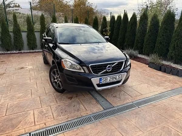 Culoarenegru Utilizat 2011 Volvo XC60 Summum SUV | 9.700 EUR (Preț OK) - Imagine 1/4