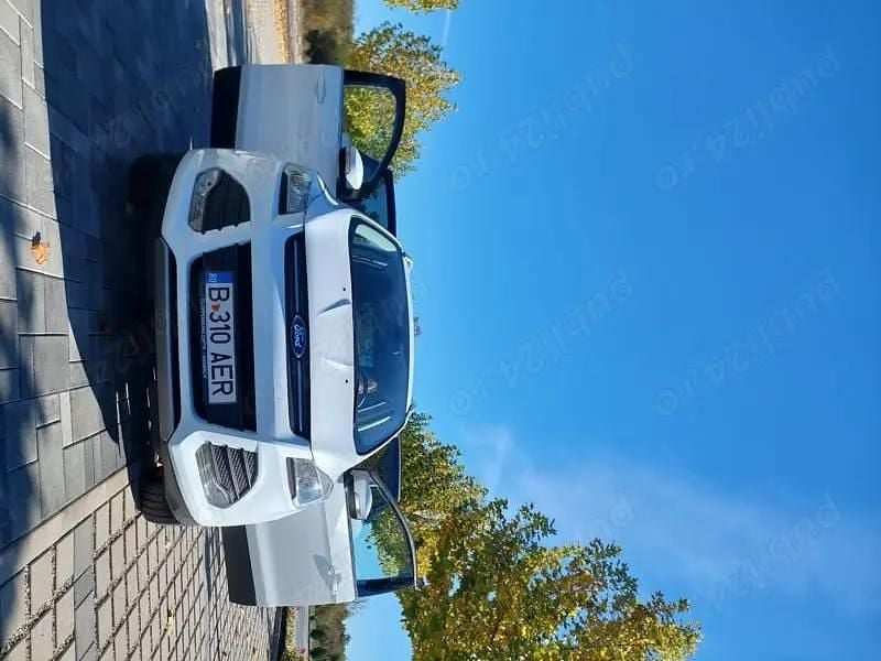 Alb Utilizat 2015 Ford Kuga SUV | 10.500 EUR (Preț OK) - Imagine 1/4