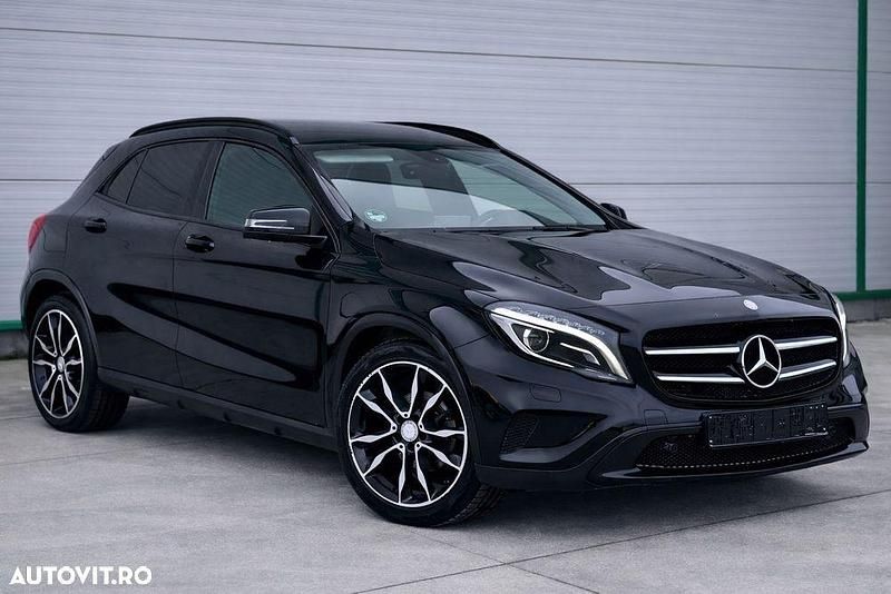 Second-hand Mercedes GLA220 170 CP (125 kW) 2015 Culoarenegru SUV