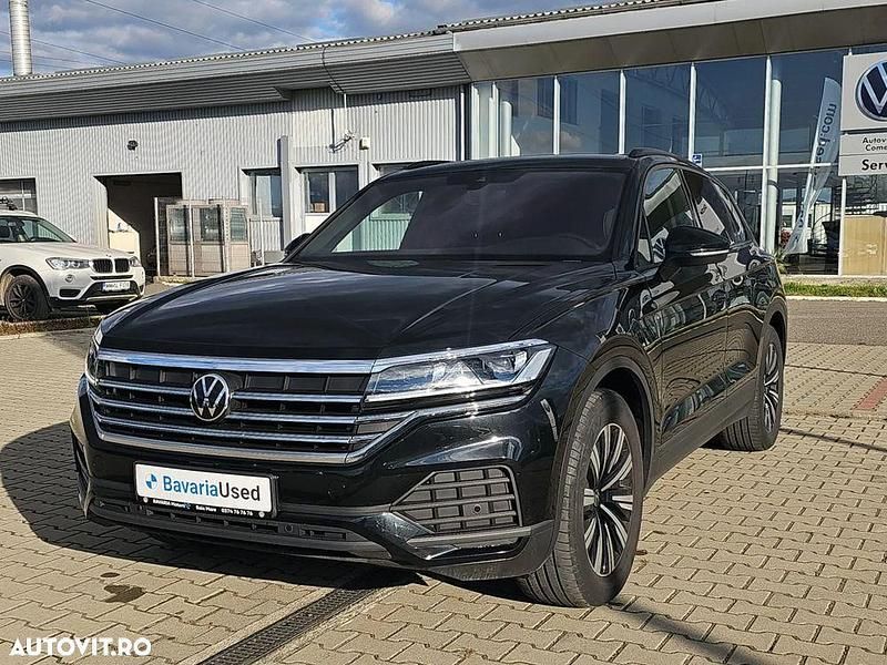 Second-hand VW Touareg Style 231 CP (169 kW) 2023 Culoarenegru SUV