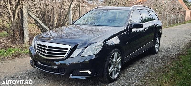 Culoarenegru Utilizat 2010 Mercedes E200 Avantgarde Break | 5.250 EUR (Preț bun) - Imagine 1/4