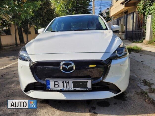 Alb Second-hand 2023 Mazda 2 Center-Line Hatchback | 15.000 EUR - Imagine 1/4