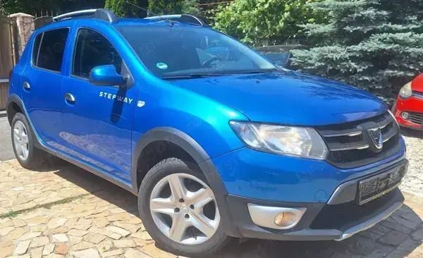 Utilizat 2014 Dacia Sandero Stepway Hatchback | 4.300 EUR - Imagine 1/4