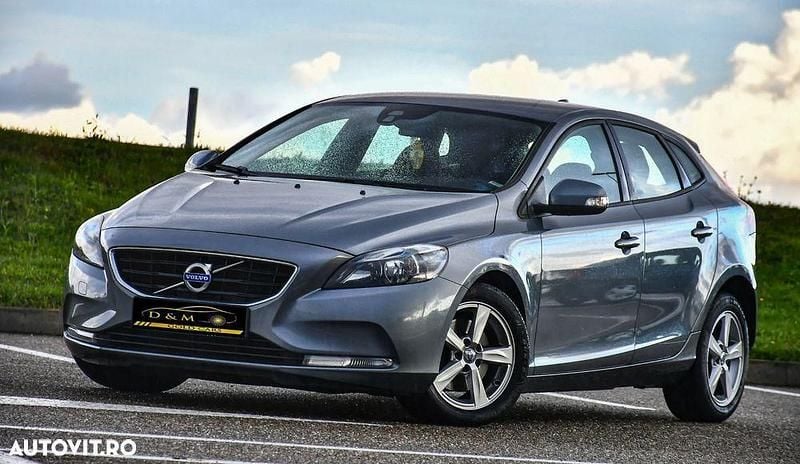 Culoaregri Utilizat 2016 Volvo V40 Momentum Break | 7.390 EUR (Preț bun) - Imagine 1/4