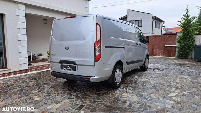Second-hand Ford Transit Custom 130 CP (95 kW) 2021 Culoaregri Monovolum