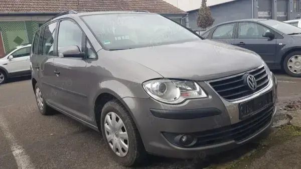 Gri Utilizat 2009 VW Touran Monovolum | 4.600 EUR (Preț OK) - Imagine 1/4
