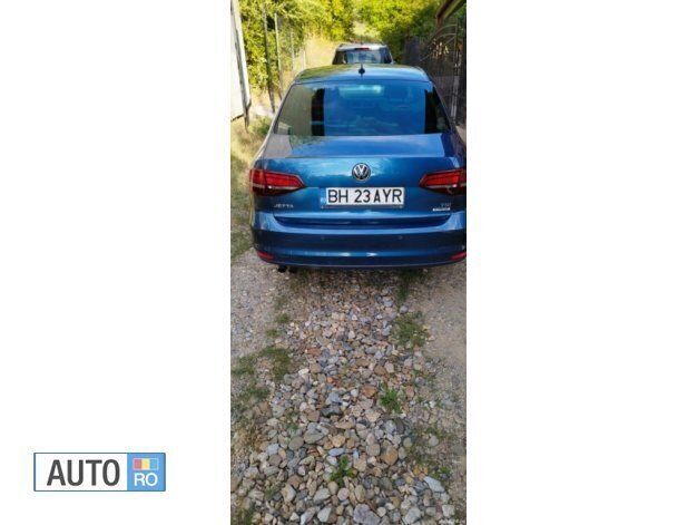 Albastru Utilizat 2017 VW Jetta Berlinǎ | 11.000 EUR (Puțin scump) - Imagine 1/3