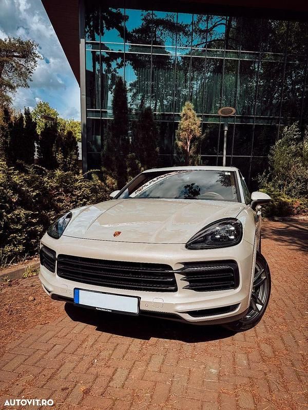 Culoarebej Utilizat 2021 Porsche Cayenne SUV | 76.900 EUR (Preț OK) - Imagine 1/4