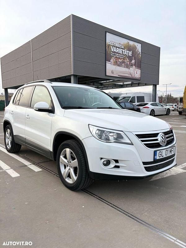 Second-hand VW Tiguan Sportline 150 CP (110 kW) 2011 Culoarealb SUV