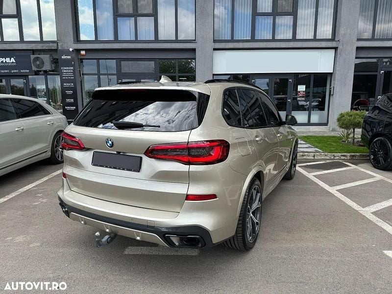 Second-hand BMW X5 Comfort Edition 265 CP (194 kW) 2019 Culoaregalbeuriu SUV