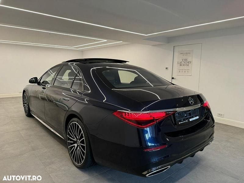 Second-hand Mercedes S400 330 CP (242 kW) 2023 Culoarealbastru Berlinǎ