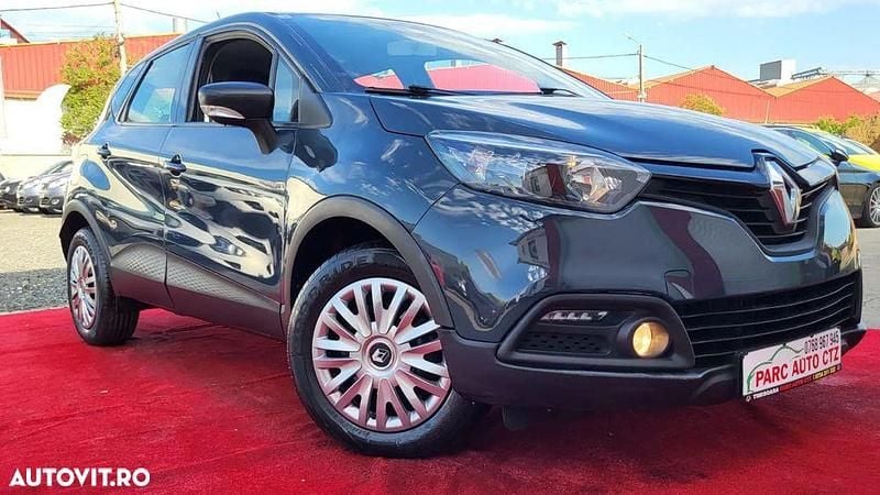 Second-hand Renault Captur Intens 90 CP (66 kW) 2015 Culoarealbastru SUV