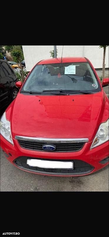 Culoarerosu Utilizat 2011 Ford Focus Hatchback | 3.900 EUR (Preț bun) - Imagine 1/2