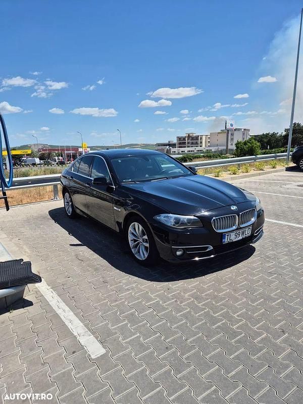 Negru Utilizat 2013 BMW 525 Comfort Edition Berlinǎ | 12.000 EUR (Preț OK) - Imagine 1/4