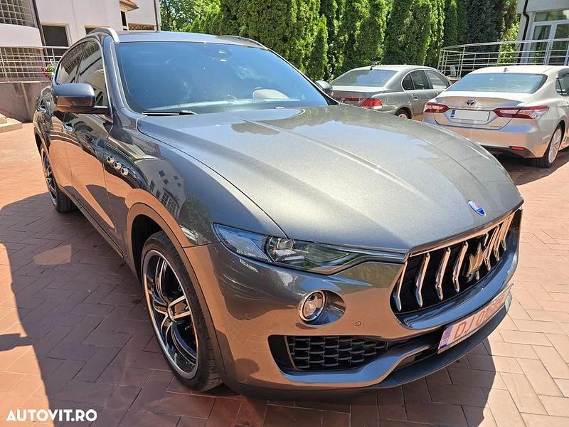 Second-hand Maserati Levante GranLusso 275 CP (202 kW) 2019 Gri SUV