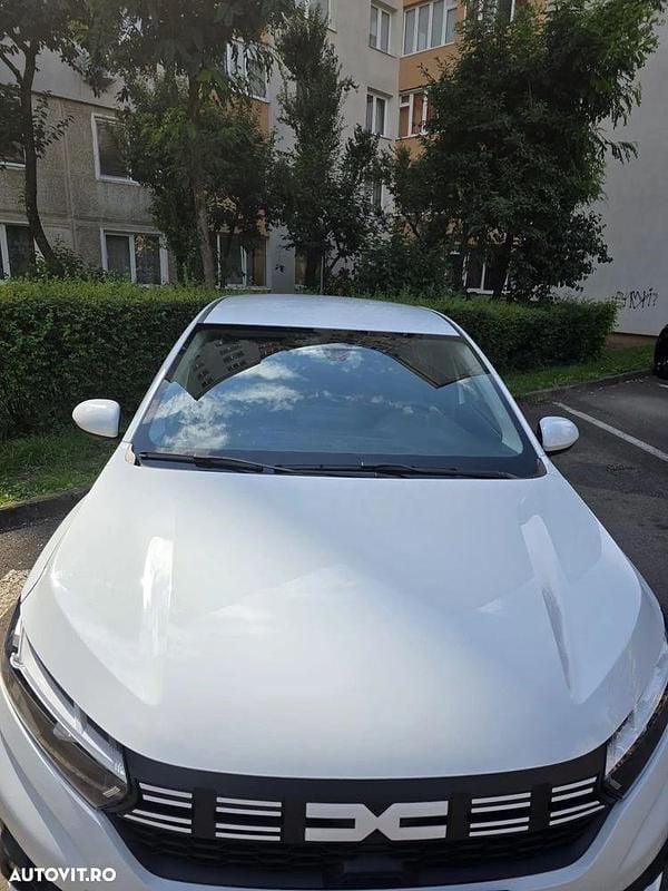 Culoarealb Utilizat 2023 Dacia Logan Berlinǎ | 14.000 EUR (Scump) - Imagine 1/4