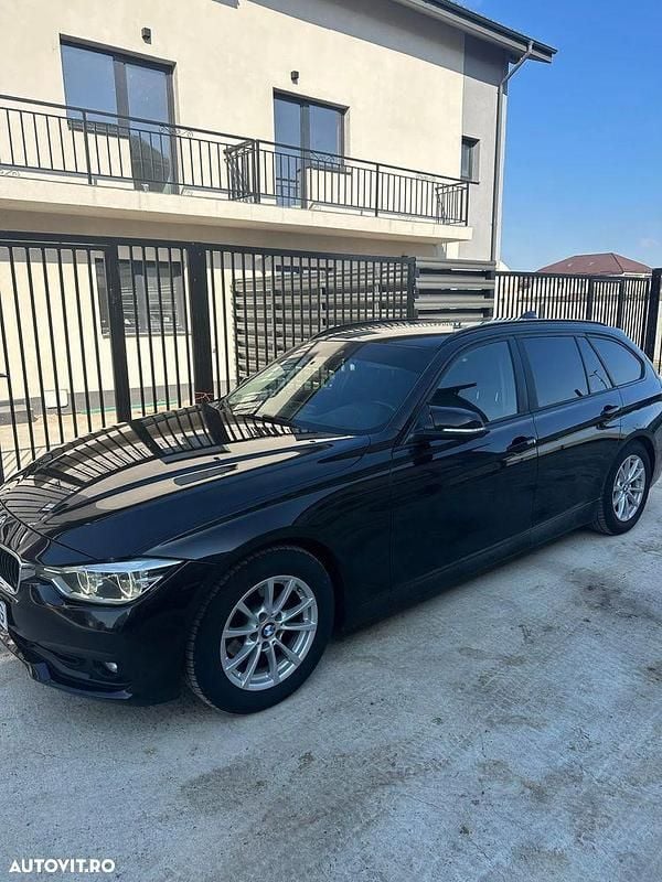 Culoarenegru Utilizat 2018 BMW 320 Efficient Dynamics Break | 12.900 EUR (Super Preț) - Imagine 1/3