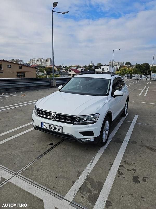Culoarealb Utilizat 2016 VW Tiguan Comfortline SUV | 15.800 EUR (Preț bun) - Imagine 1/4