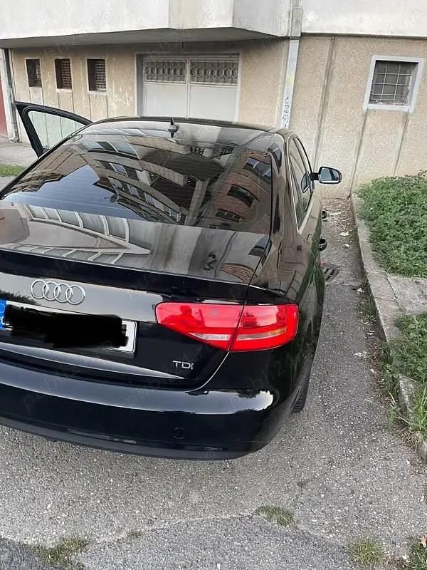 Utilizat 2012 Audi A4 Berlinǎ | 8.000 EUR (Preț OK) - Imagine 1/4