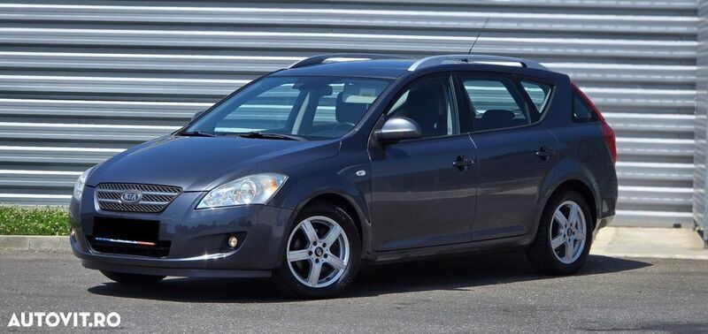 Albastru Utilizat 2008 Kia Ceed Style Break | 2.650 EUR (Preț OK) - Imagine 1/4