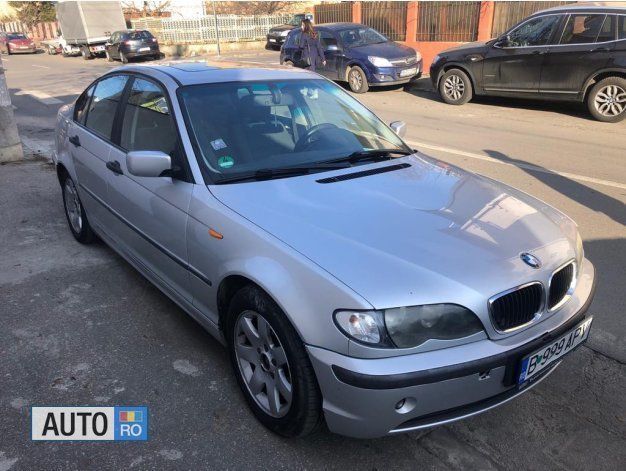 Second-hand BMW 318 143 CP (105 kW) 2004 Argintiu Berlinǎ