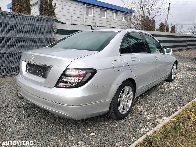 Second-hand Mercedes C180 Avantgarde 156 CP (114 kW) 2011 Culoareargint Berlinǎ