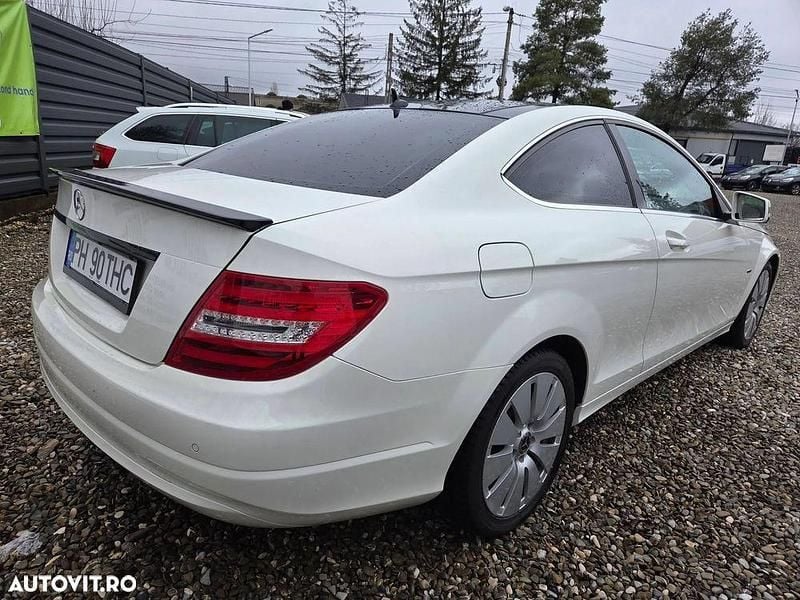 Second-hand Mercedes C180 156 CP (114 kW) 2011 Culoarealb Coupe