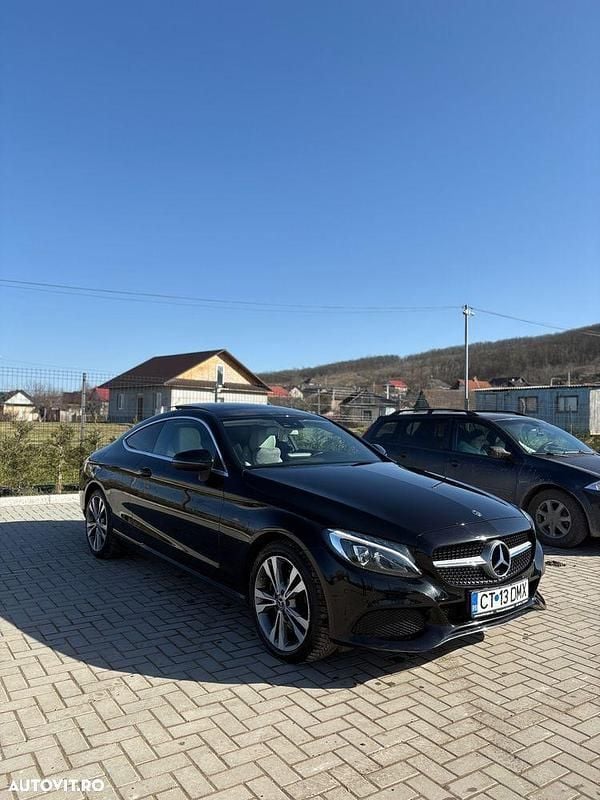 Second-hand Mercedes C250 204 CP (150 kW) 2017 Culoarenegru Coupe