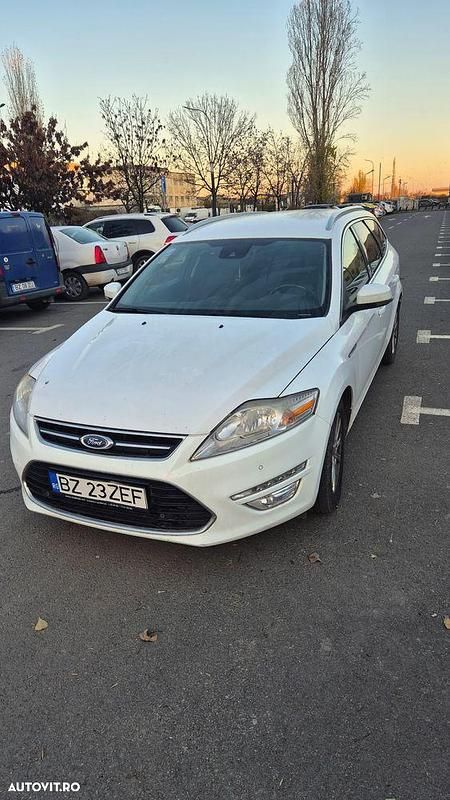 Culoarealb Utilizat 2013 Ford Mondeo Business Edition Break | 4.790 EUR (Preț OK) - Imagine 1/4