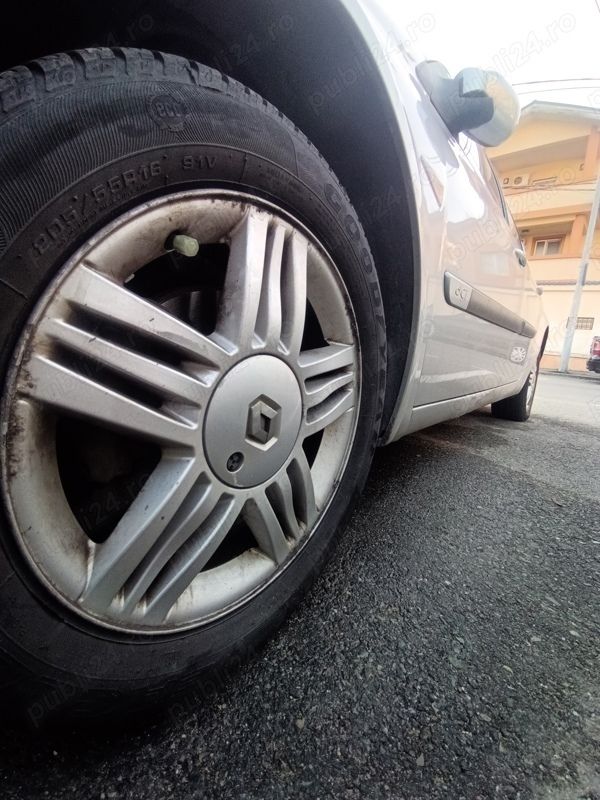 Gri Utilizat 2005 Renault Mégane II Berlinǎ | 1.500 EUR (Preț OK) - Imagine 1/4