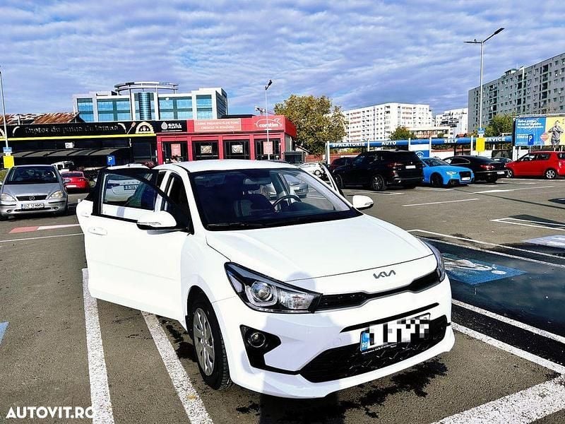 Culoarealb Utilizat 2023 Kia Rio Urban Hatchback | 13.990 EUR - Imagine 1/4