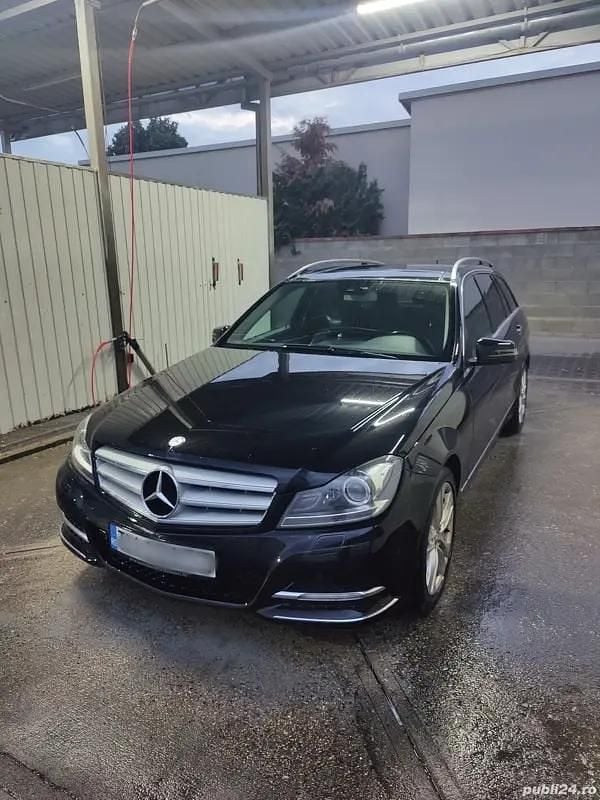 Negru Utilizat 2012 Mercedes C250 Break | 8.500 EUR - Imagine 1/4