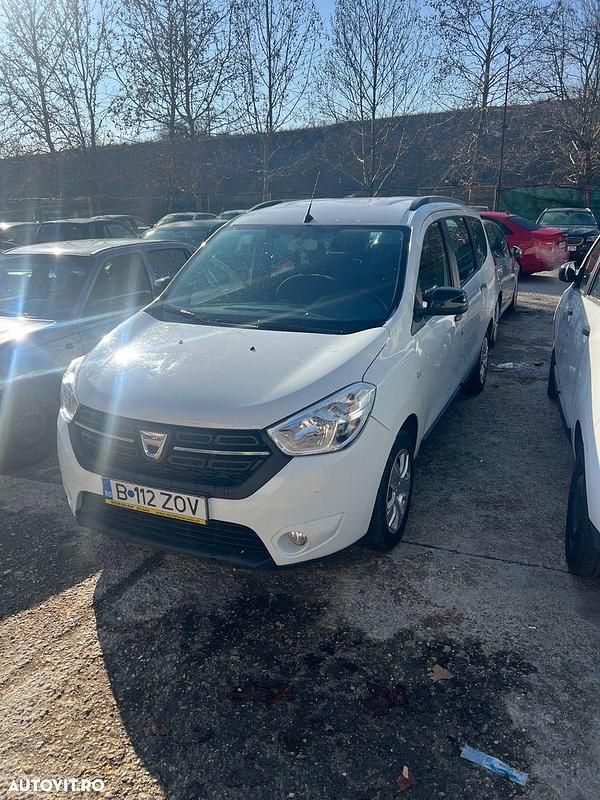 Culoarealb Utilizat 2021 Dacia Lodgy Lauréate Monovolum | 8.900 EUR (Preț bun) - Imagine 1/4